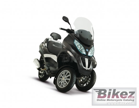 2012 Piaggio MP3 Touring 300 photo
